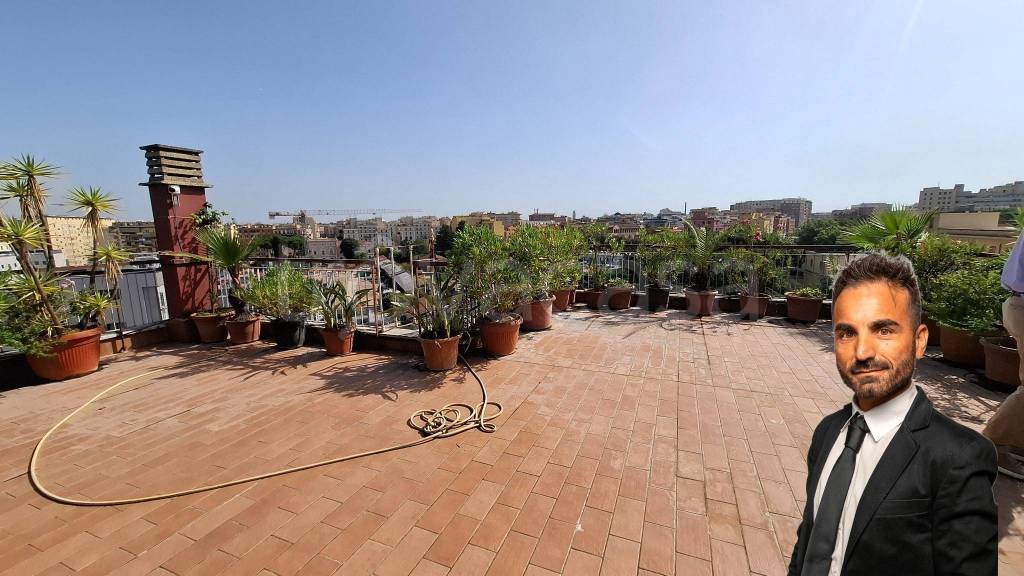 appartamento in vendita a Roma in zona Appio Latino