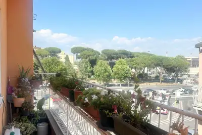 casa indipendente in vendita a Roma in zona Cinecittà