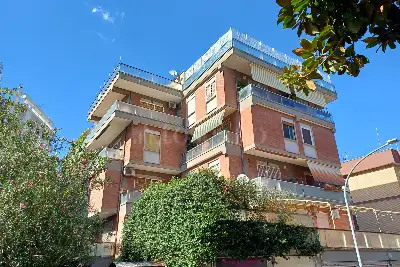 casa indipendente in vendita a Roma in zona Giuliano Dalmata