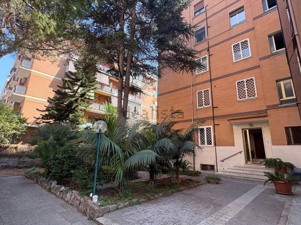 appartamento in vendita a Roma in zona Ostia