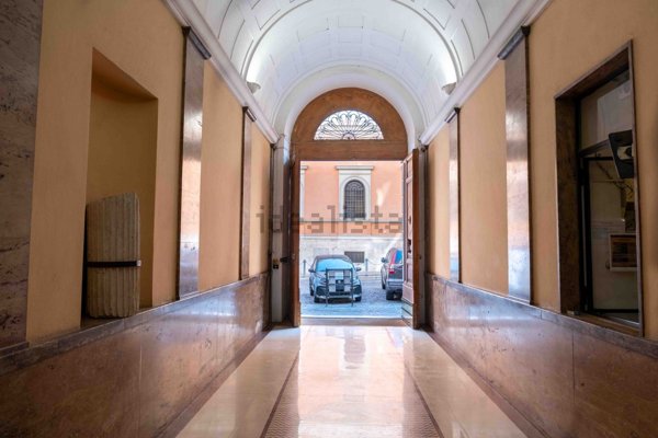 appartamento in vendita a Roma in zona Castro Pretorio