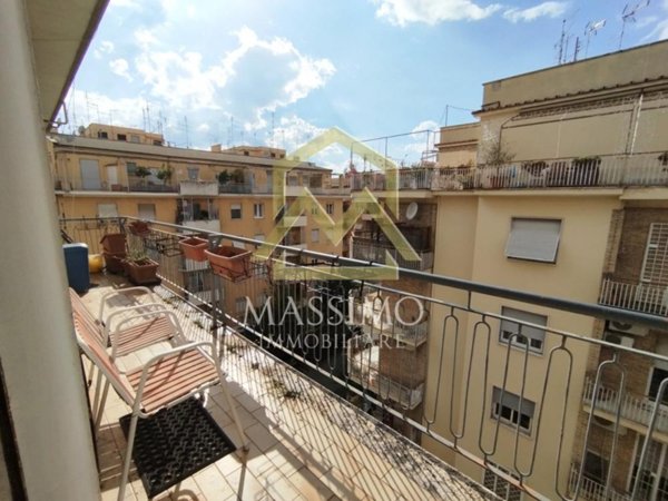 appartamento in vendita a Roma in zona Appio Latino