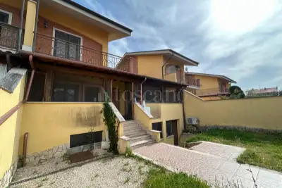 villa in vendita a Roma in zona Infernetto