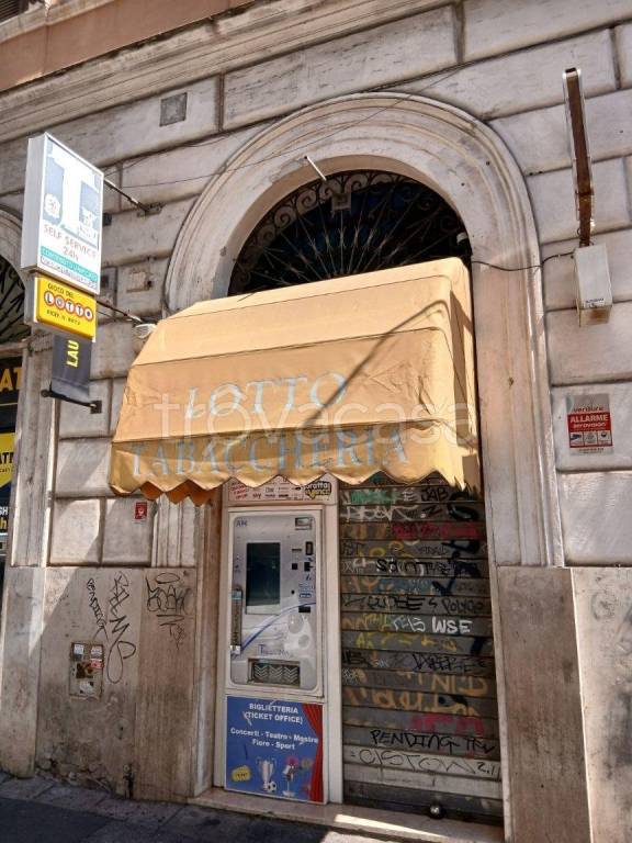 negozio in vendita a Roma in zona Castro Pretorio