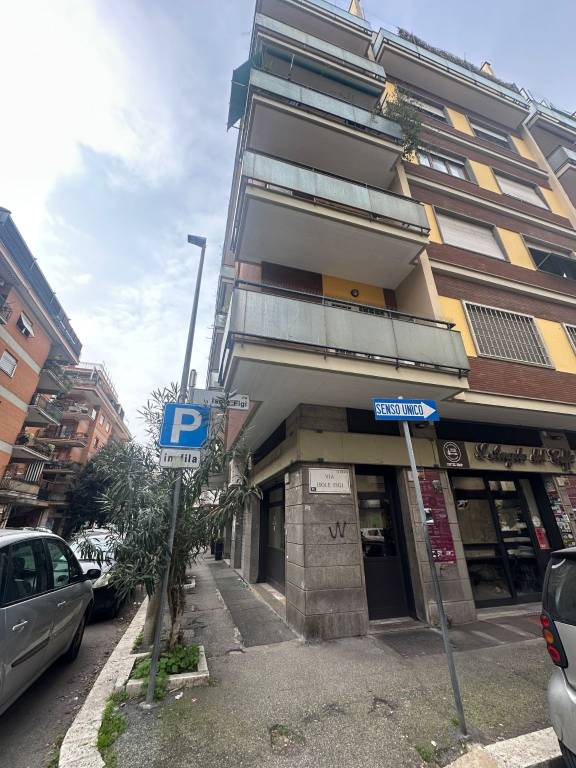 appartamento in vendita a Roma in zona Ostia