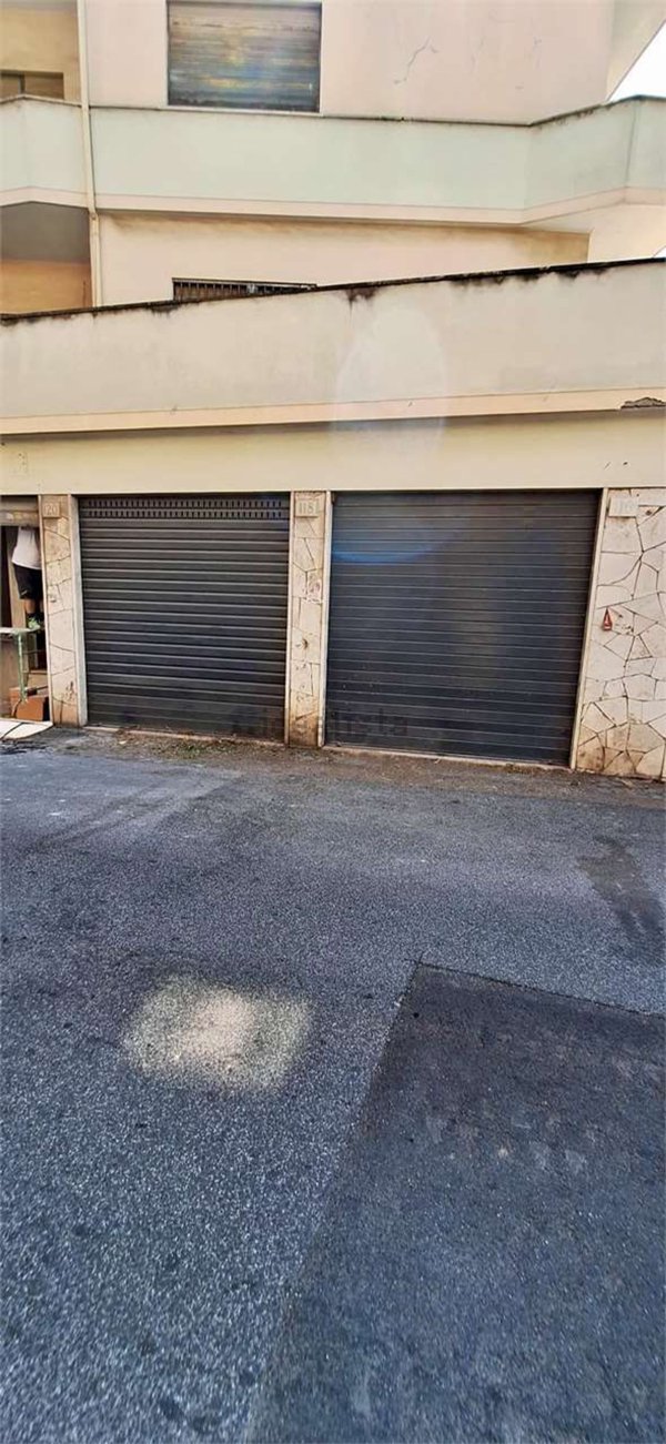 locale commerciale in vendita a Roma in zona Alessandrino