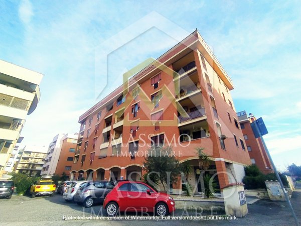 appartamento in vendita a Roma in zona Osteria del Curato