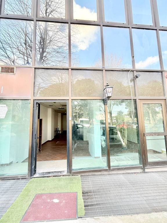 negozio in vendita a Roma in zona Giuliano Dalmata