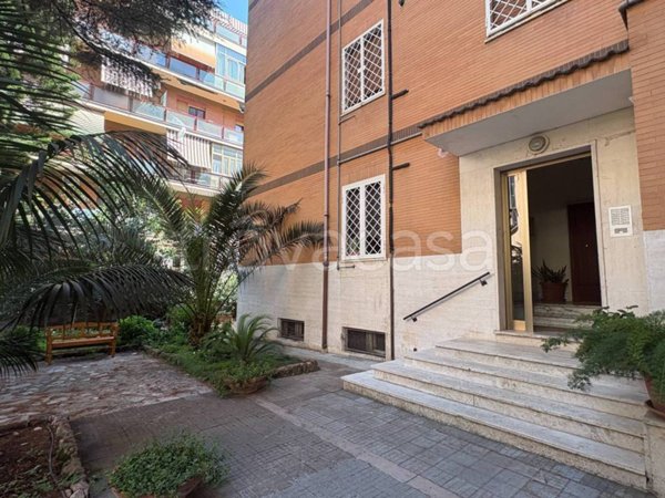 appartamento in vendita a Roma in zona Ostia