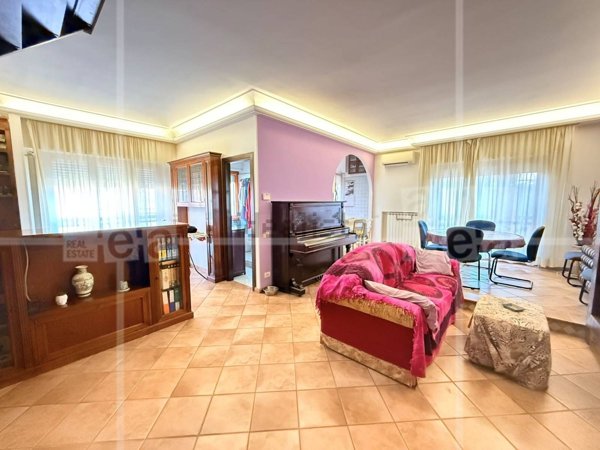 appartamento in vendita a Roma in zona Torre Gaia
