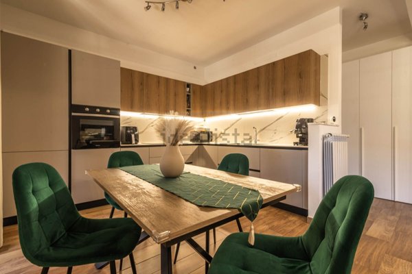 casa indipendente in vendita a Roma in zona Valle Santa