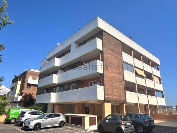 appartamento in vendita a Roma in zona Acilia