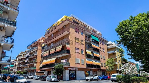 appartamento in vendita a Roma in zona Ostia