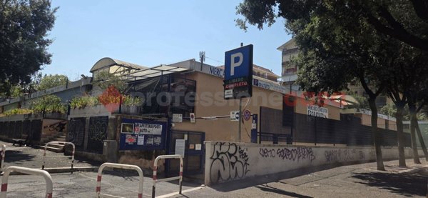 negozio in vendita a Roma in zona Appio Claudio