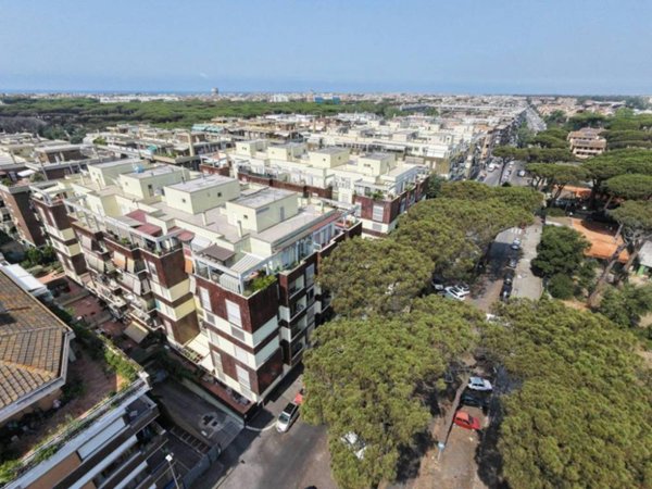 appartamento in vendita a Roma in zona Ostia