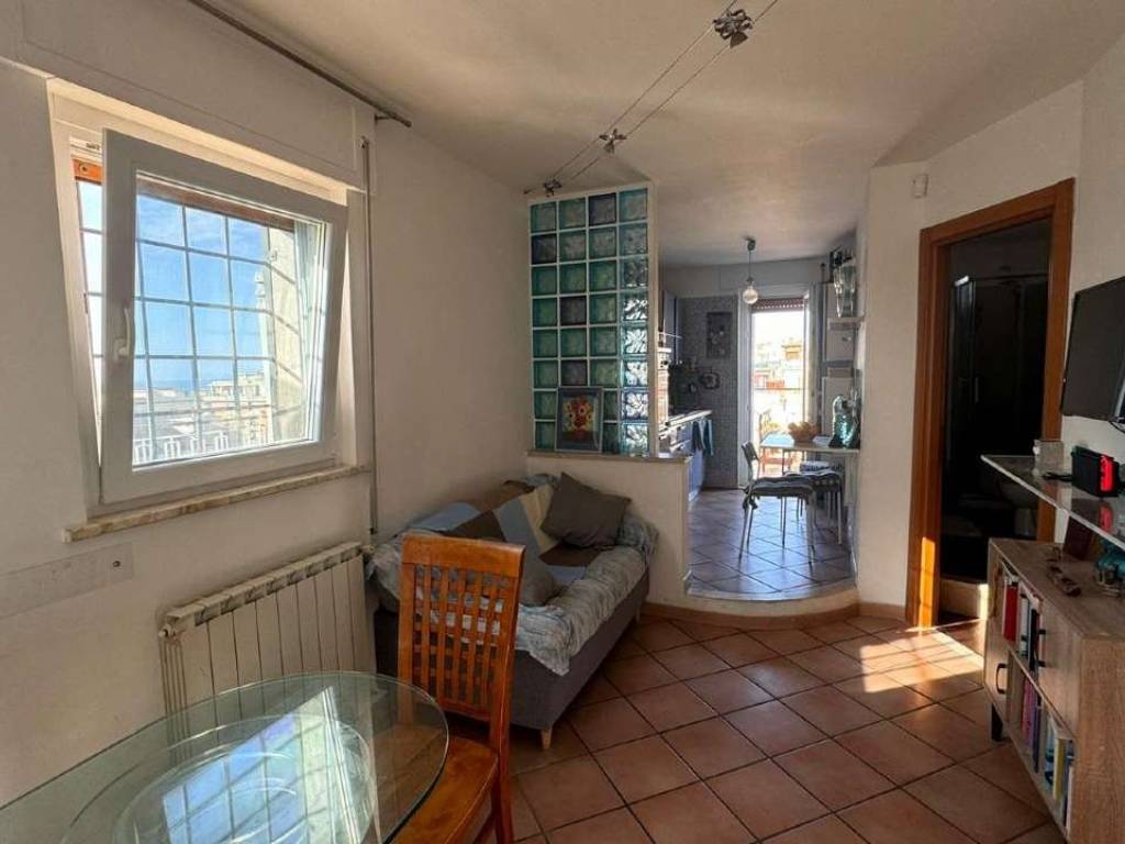 appartamento in vendita a Roma in zona Ostia