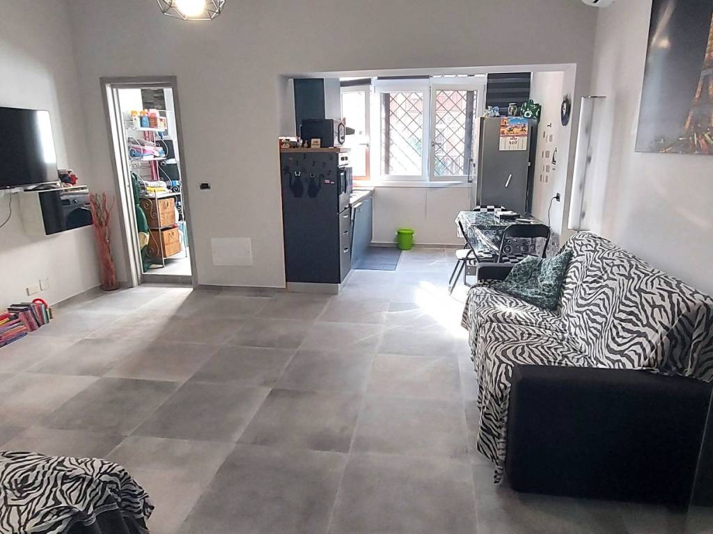 appartamento in vendita a Roma in zona Ostia