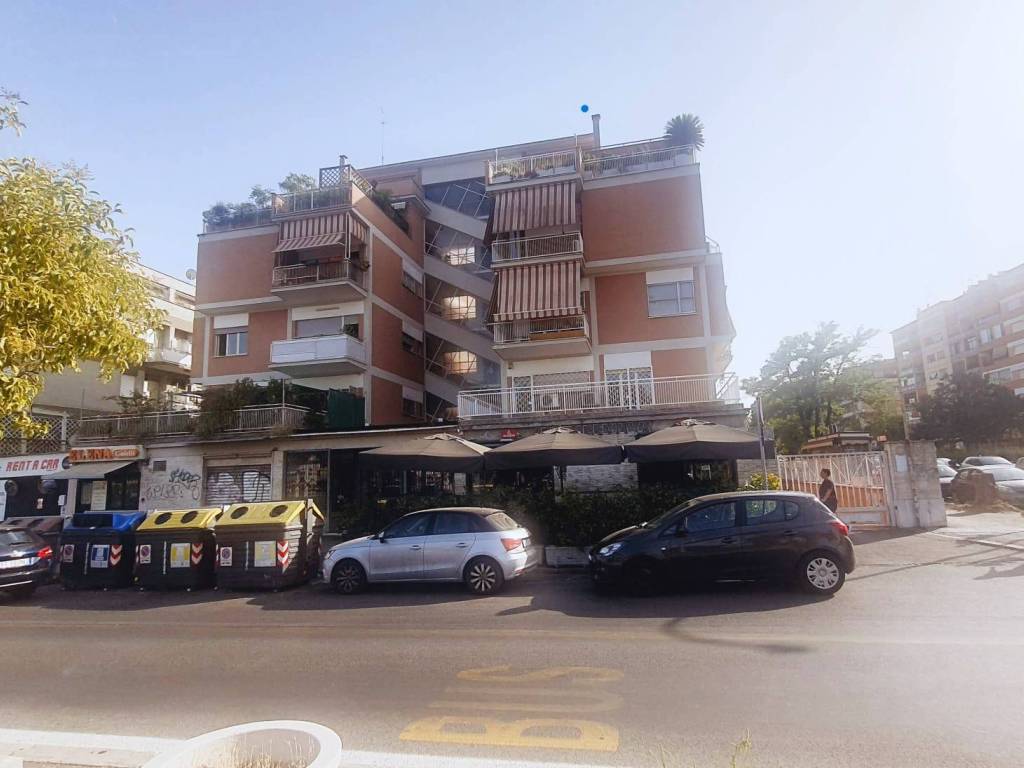 appartamento in vendita a Roma in zona Appio Claudio