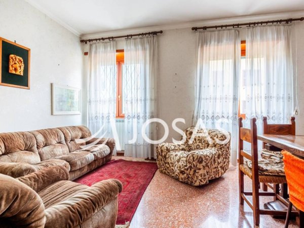 appartamento in vendita a Roma in zona Monte Sacro/Talenti