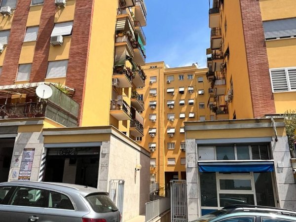 appartamento in vendita a Roma in zona Appio Latino