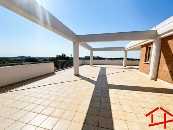 appartamento in vendita a Roma in zona Acilia