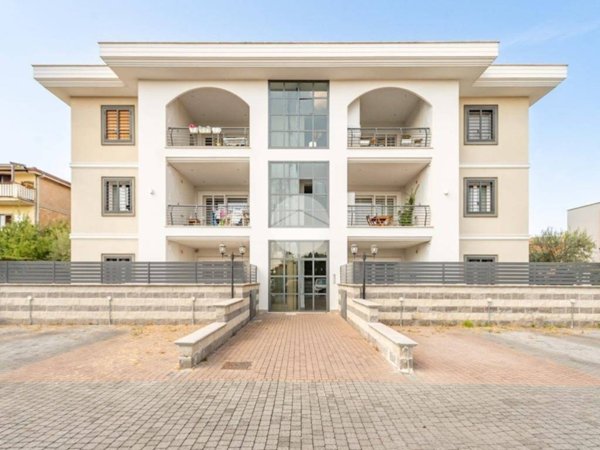 appartamento in vendita a Roma in zona Borghesiana