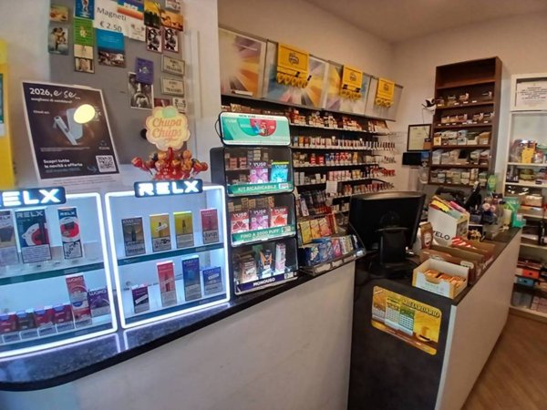negozio in vendita a Roma in zona San Saba - Ripa