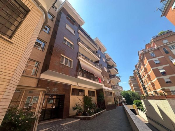 appartamento in vendita a Roma in zona Portuense