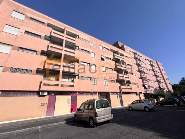 appartamento in vendita a Roma in zona Ponte Mammolo