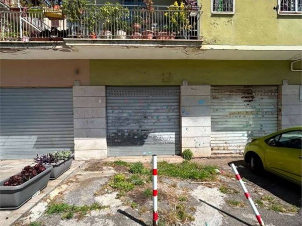 negozio in vendita a Roma in zona Alessandrino