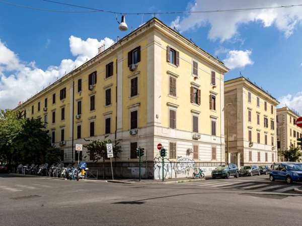 appartamento in vendita a Roma in zona Testaccio