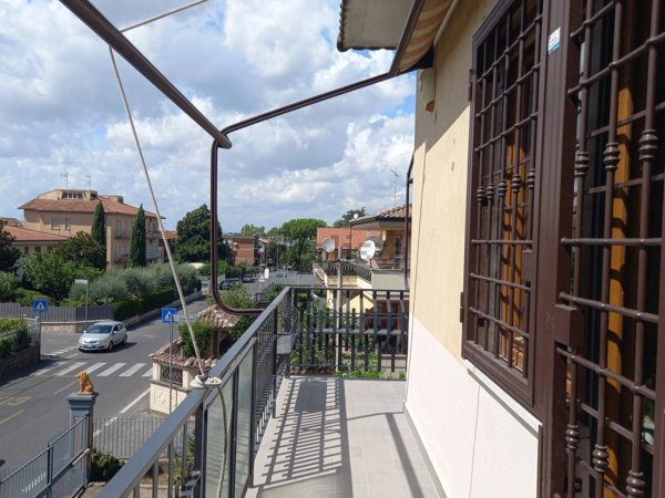 appartamento in vendita a Roma in zona Finocchio