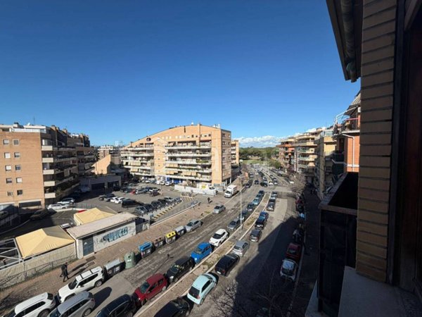 appartamento in vendita a Roma in zona Ostia