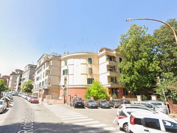appartamento in vendita a Roma in zona Ostiense