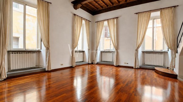 appartamento in vendita a Roma in zona Trastevere
