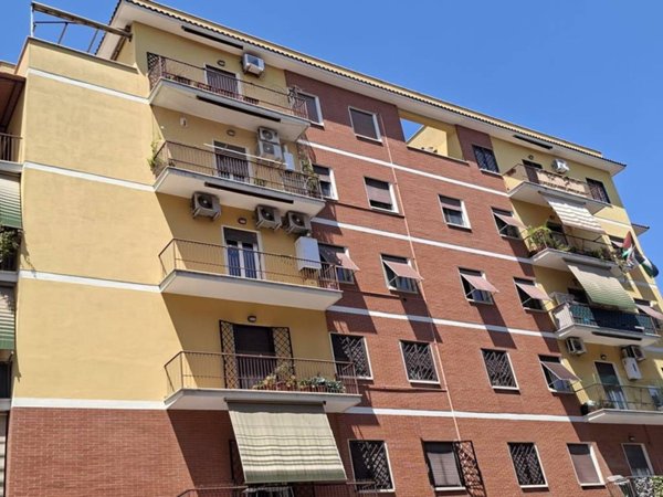 appartamento in vendita a Roma in zona Prenestino-Centocelle