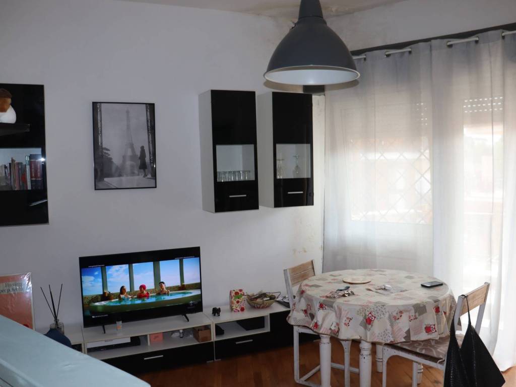 appartamento in vendita a Roma in zona Tomba di Nerone