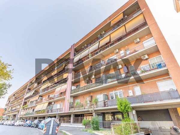 appartamento in vendita a Roma in zona Ponte Mammolo