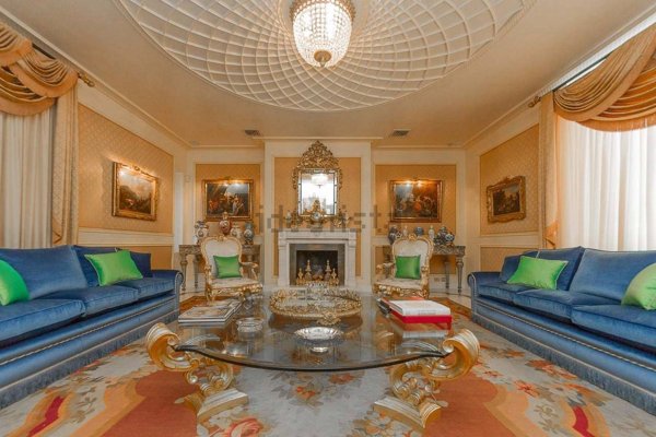 casa indipendente in vendita a Roma in zona Campo Marzio