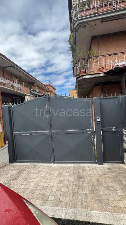 casa indipendente in vendita a Roma in zona Tor Bella Monaca