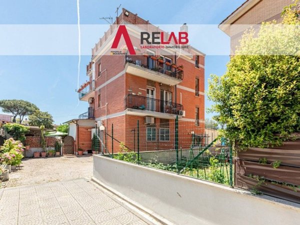 appartamento in vendita a Roma in zona Acilia