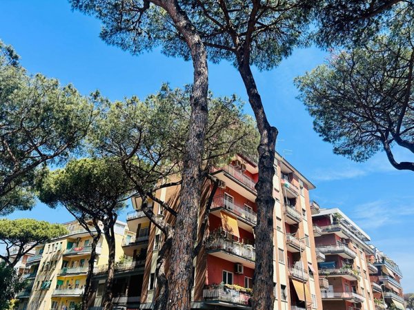 appartamento in vendita a Roma in zona Ostia