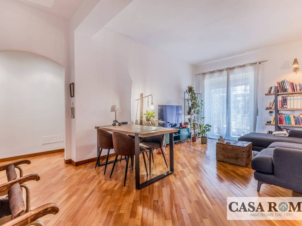 appartamento in vendita a Roma in zona Ostiense
