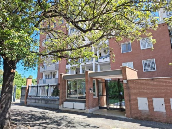 appartamento in vendita a Roma in zona Torrino