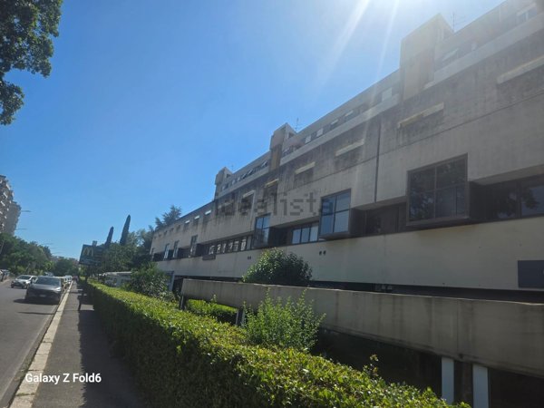 appartamento in vendita a Roma in zona Spinaceto