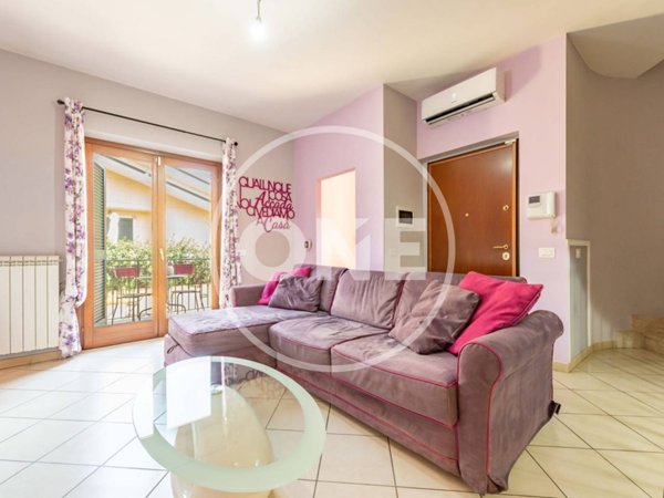 casa indipendente in vendita a Roma in zona Colle del Sole