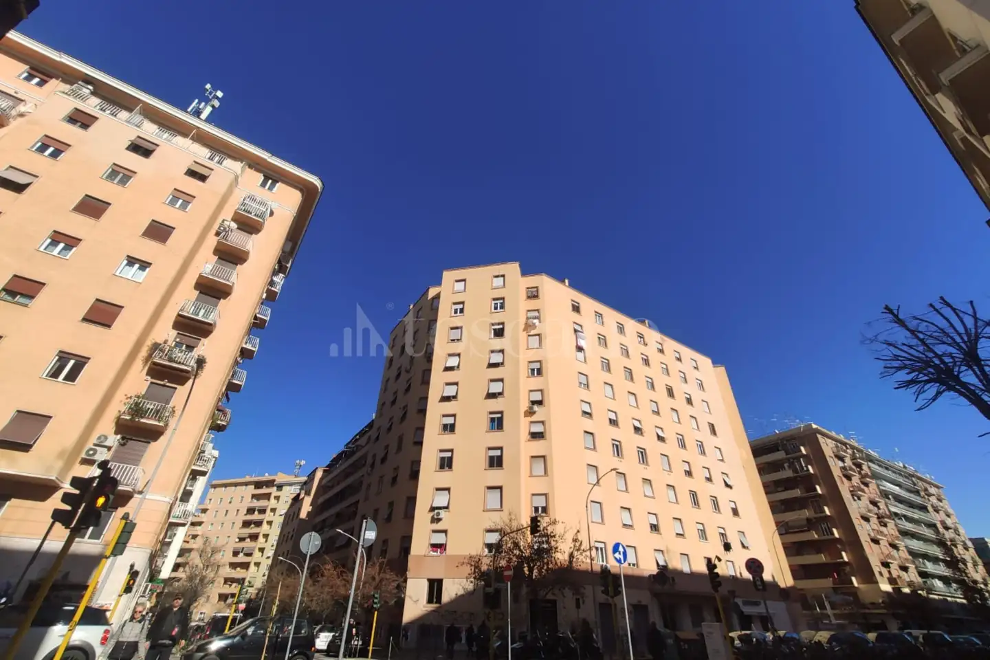 appartamento in vendita a Roma in zona Tuscolano