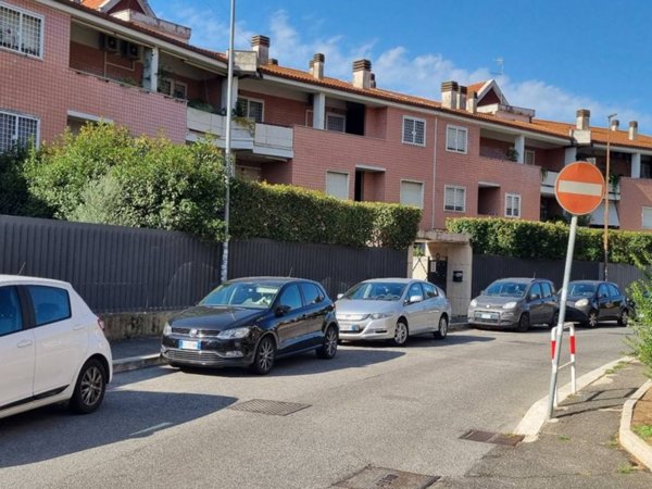 appartamento in vendita a Roma in zona Magliana Vecchia