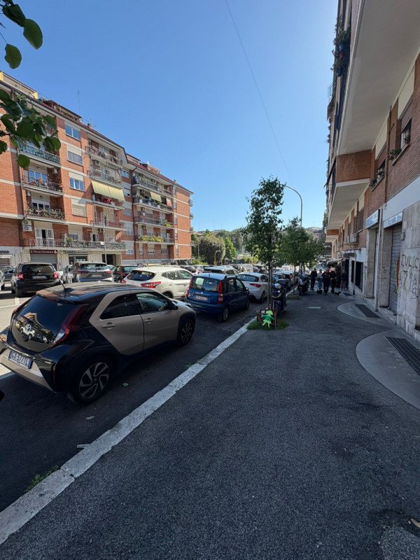 negozio in vendita a Roma in zona Gianicolense