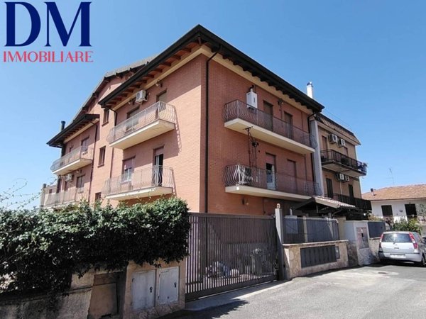 appartamento in vendita a Roma in zona Prima Porta